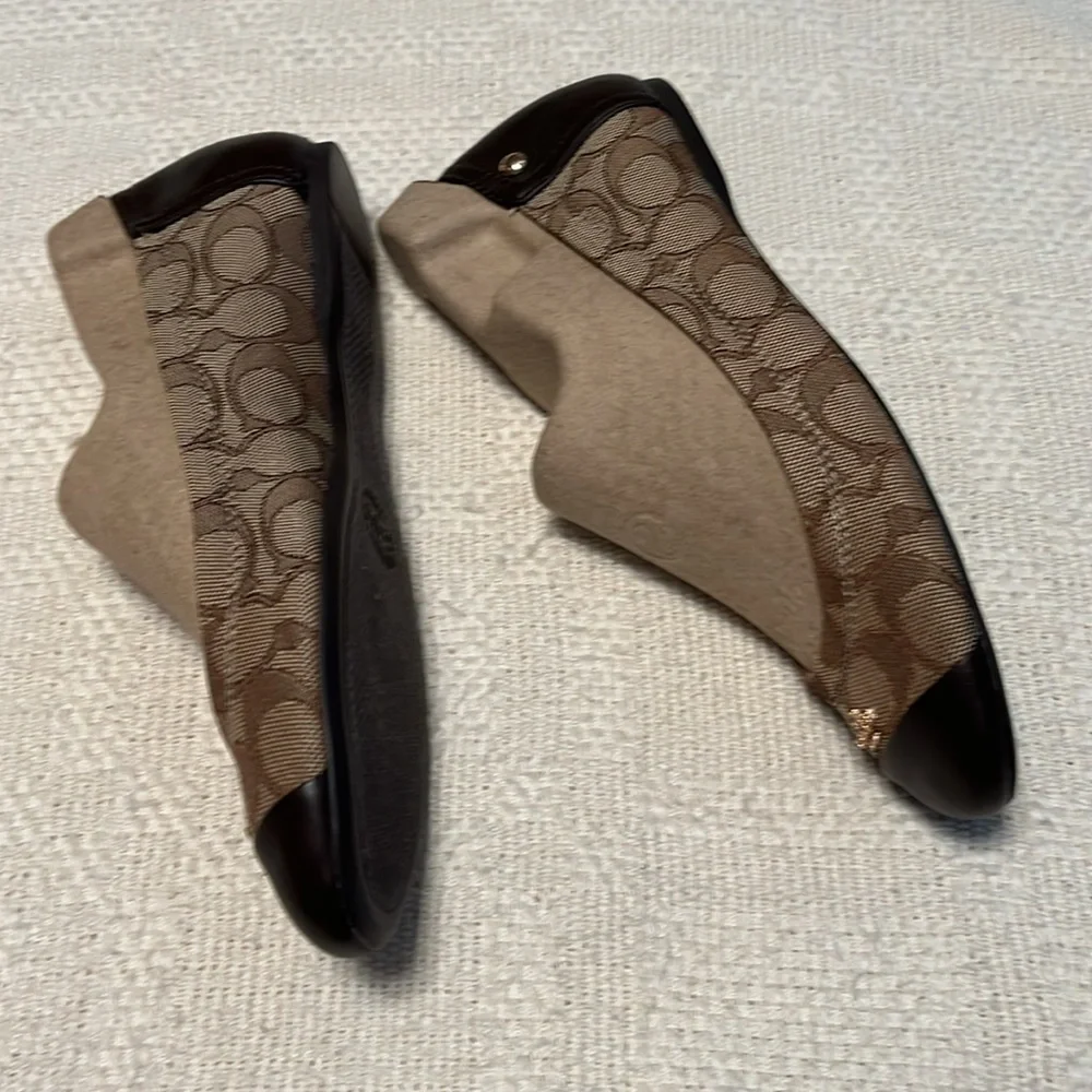 Coach Signature Ballet Flats - Picture 4 of 8